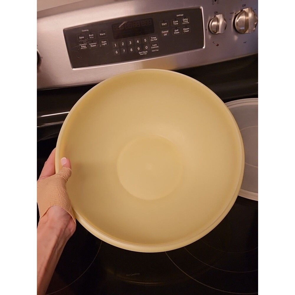 Vintage Tupperware Fix N Mix Bowl Yellow 13” #274-5 w/ Lid #224-1 EUC - Picture 4 of 10